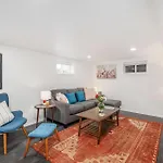 Stay Portland - The Fantastic Fargo Flat - Irving Park Oasis