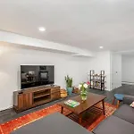Stay Portland - The Fantastic Fargo Flat - Irving Park Oasis