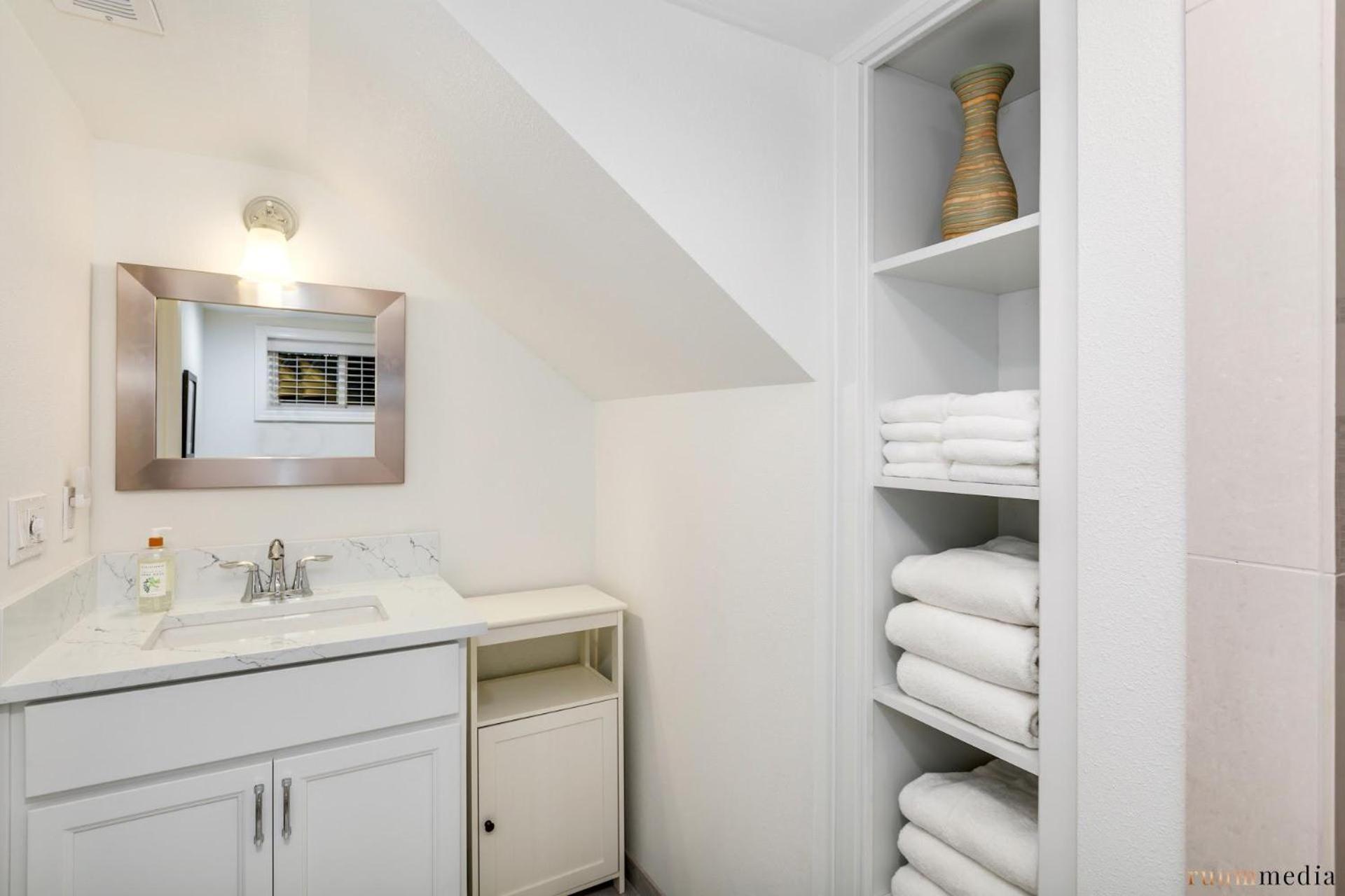 - The Fantastic Fargo Flat - Irving Park Oasis Portland