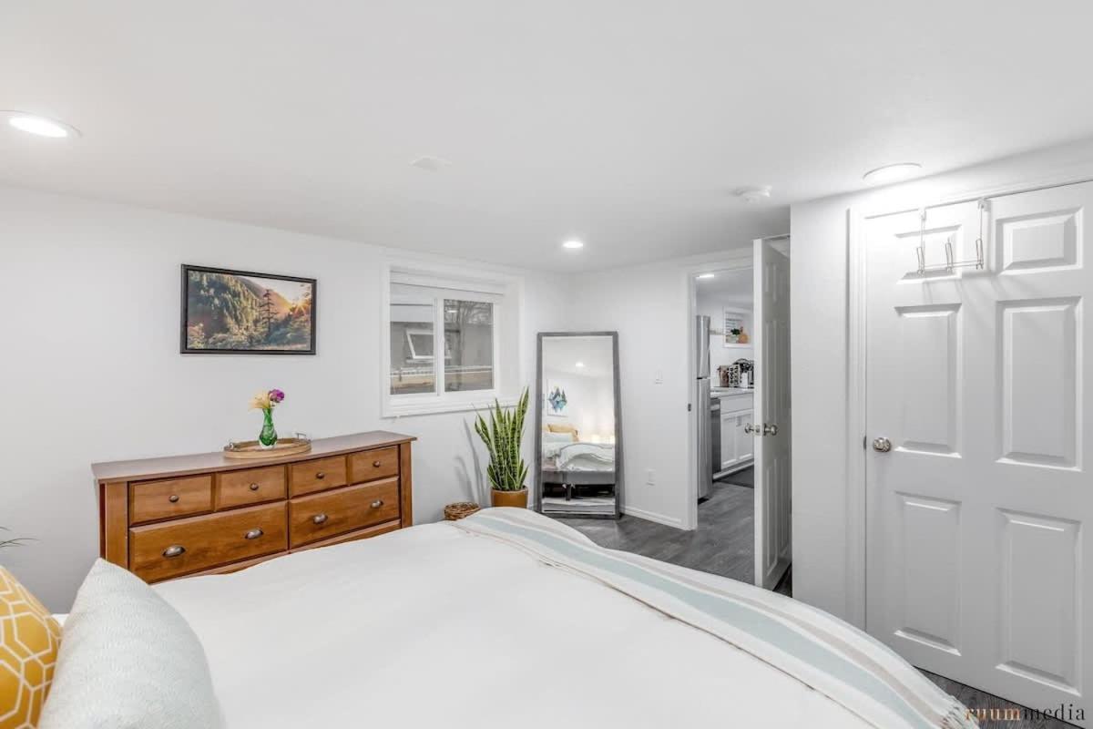 Holiday home - The Fantastic Fargo Flat - Irving Park Oasis *